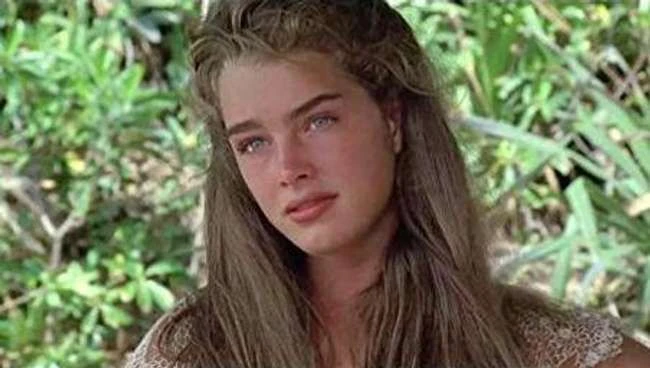 Wenn Sie 'The Blue Lagoon' als Kind gesehen haben, haben Sie wahrscheinlich nicht gemerkt, wie durcheinander es ist