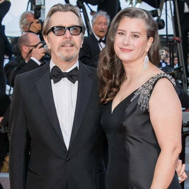 Gary Oldman liebt und verbindet