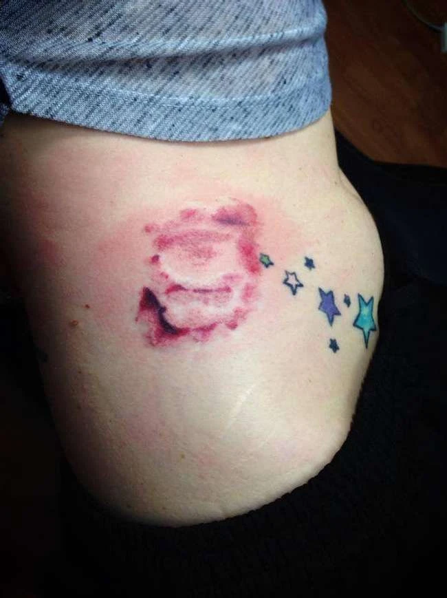 Die schrecklichsten Tattoo-Fehlschläge im Internet