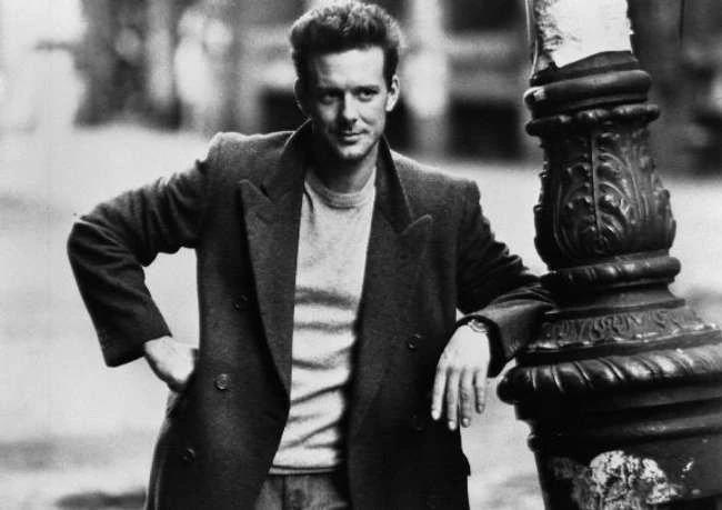 24 Bilder des jungen Mickey Rourke