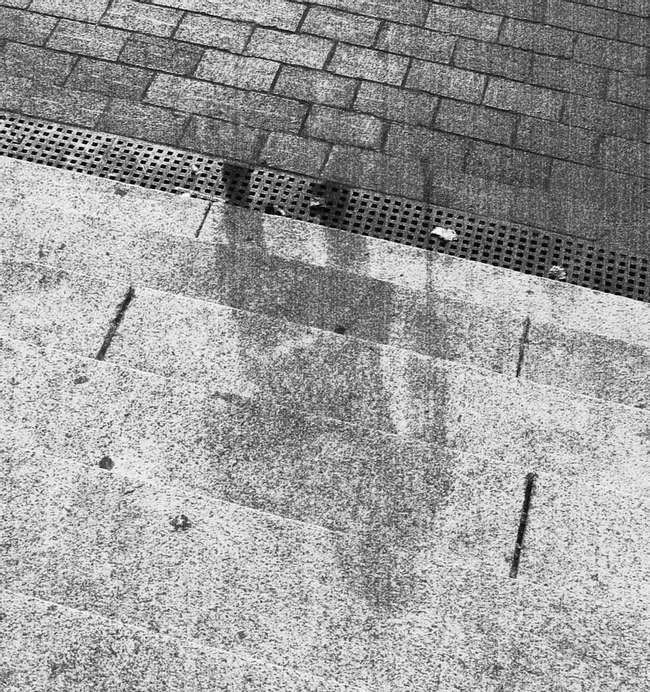 11 eindringliche Fotos von Schatten, die durch die Atomexplosion von Hiroshima dauerhaft in den Boden gebrannt wurden