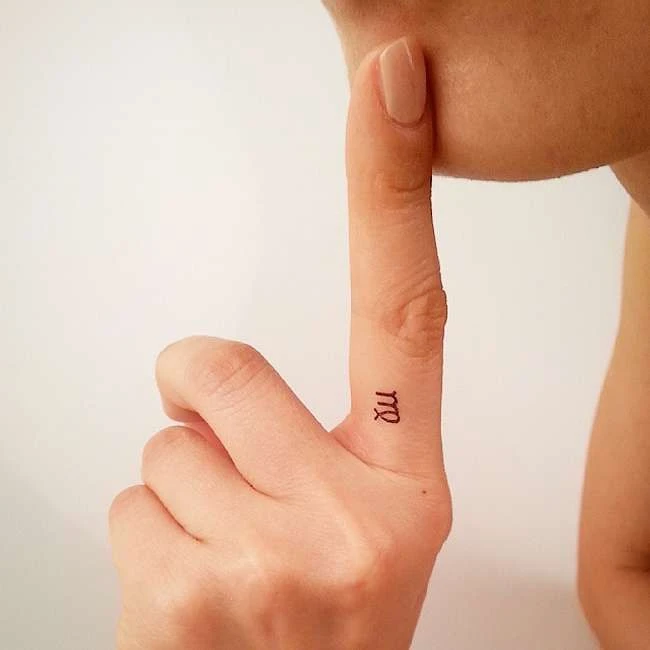 Jungfrau Tattoo-Designs